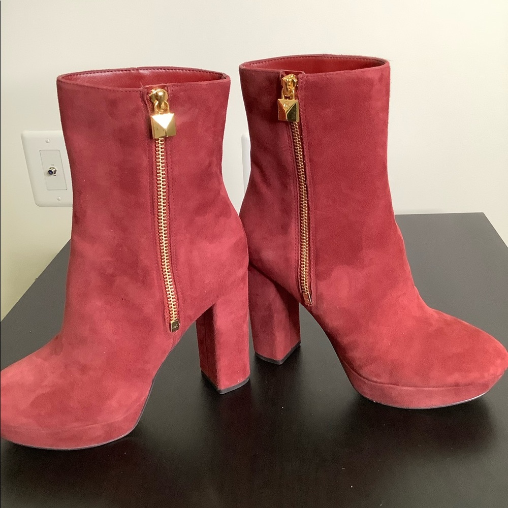 🍁Fall Ready🍁 Burgundy MK Boots